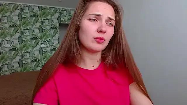 Discover our girls online shows and discover the company of countless livestreamers, with stunning shapes, sex toys and more.