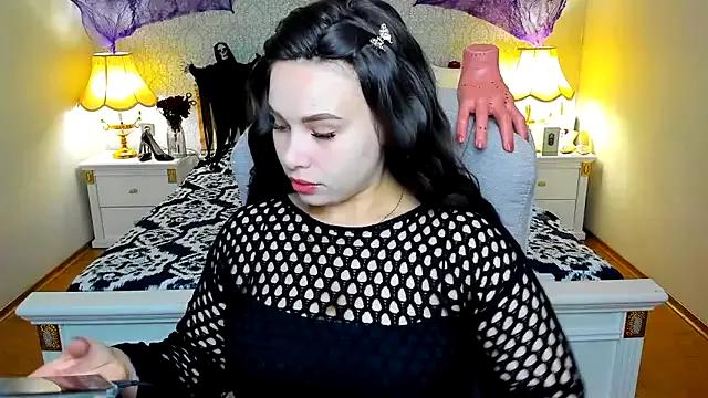 OmniaSher webcams show profile image 