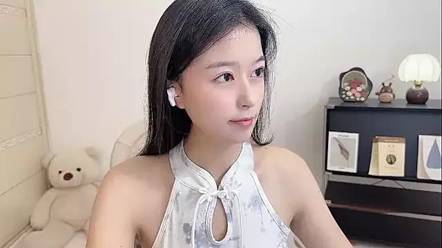 Onechestnut webcams show profile image 