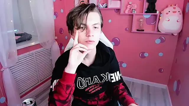 OttoWilliams from StripChat is Freechat