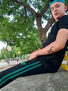 Outdoors11 webcams show profile image 