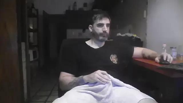 ozzypsico13 from StripChat