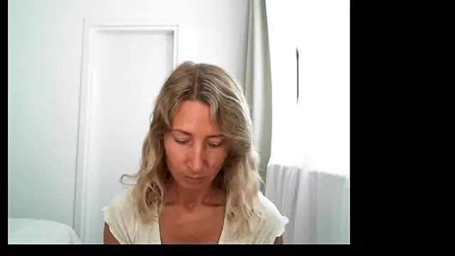 Photos of Paevoa from StripChat is Private