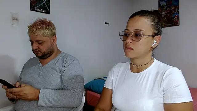Discover our girls online shows and discover the company of countless livestreamers, with stunning shapes, sex toys and more.