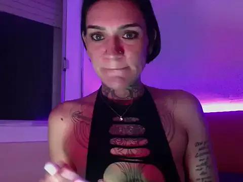 Pantermoon95 webcams show profile image 