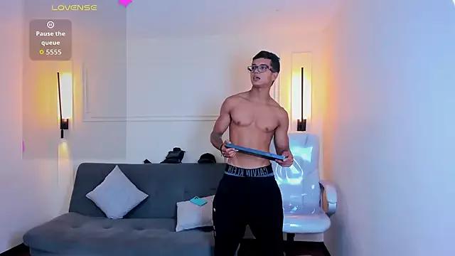 Paradise_boy_s from StripChat