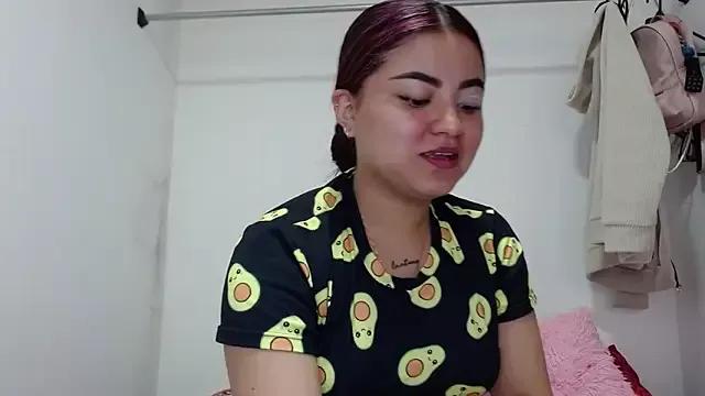 Paris_taime from StripChat is Freechat