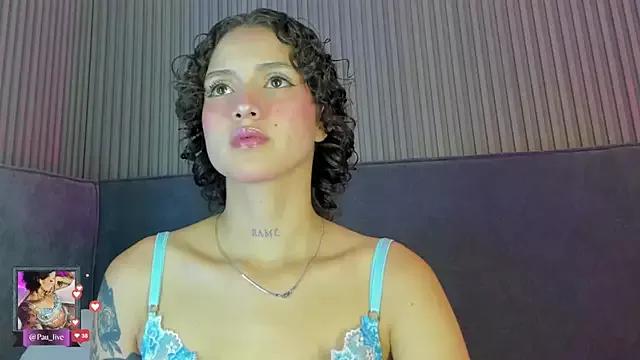 Discover our girls online shows and discover the company of countless livestreamers, with stunning shapes, sex toys and more.