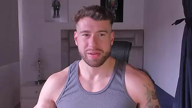 paul_rogerr from StripChat is Freechat