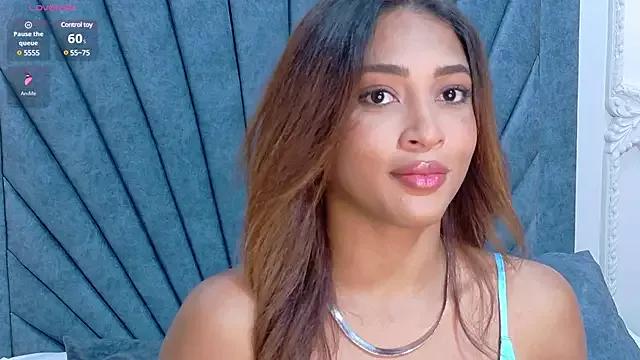 Paulina-Tafur webcams show profile image 