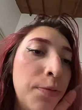 Discover our girls online shows and discover the company of countless livestreamers, with stunning shapes, sex toys and more.