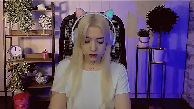PeggyWood_ from StripChat