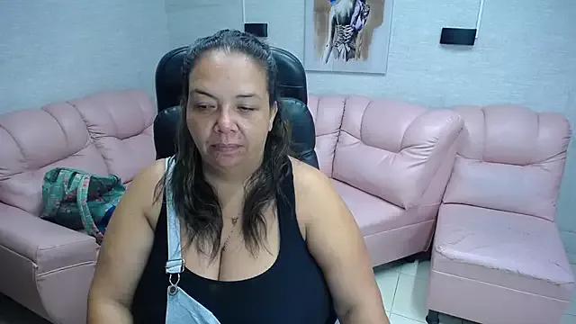 Penelope_Nipples_ from StripChat
