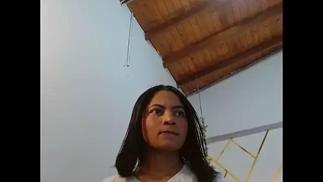 PenelopeShine from StripChat