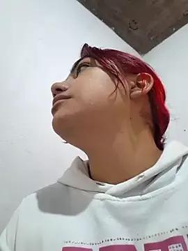 Discover our girls online shows and discover the company of countless livestreamers, with stunning shapes, sex toys and more.