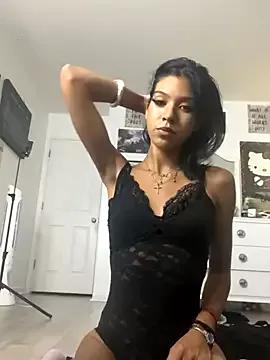 Petitelatinateen webcams show profile image 