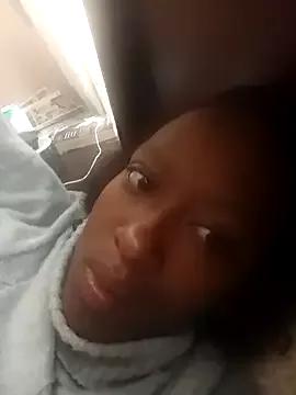 PetiteSquirtQueen from StripChat is Freechat