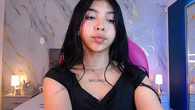 pettit_courtny from StripChat