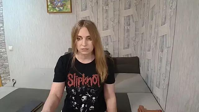 Pilly_green_ from StripChat