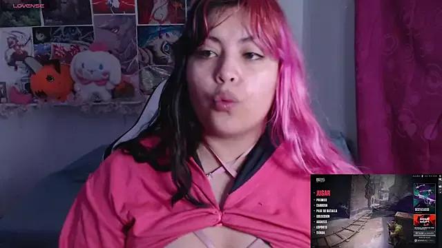 Discover our girls online shows and discover the company of countless livestreamers, with stunning shapes, sex toys and more.