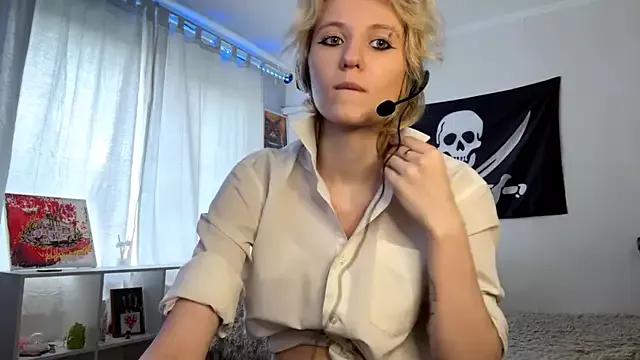 PirateFlower webcams show profile image 