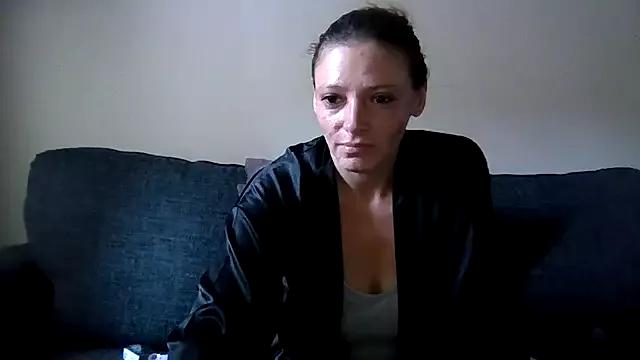 PixiePeachUK webcams show profile image 