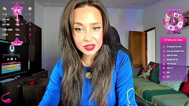 Discover our girls online shows and discover the company of countless livestreamers, with stunning shapes, sex toys and more.