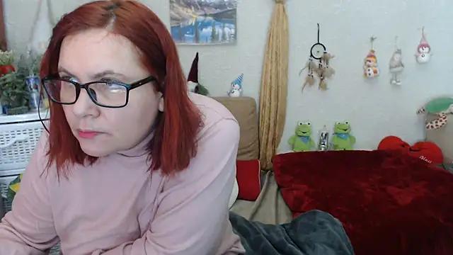 Discover our girls online shows and discover the company of countless livestreamers, with stunning shapes, sex toys and more.