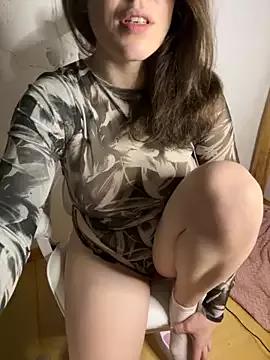 Polina-Fox from StripChat is Freechat