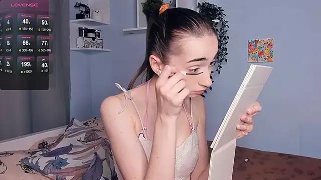 PollyBeev from StripChat