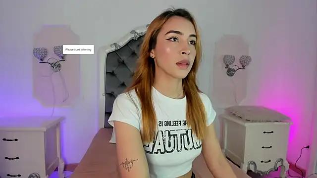 Discover our girls online shows and discover the company of countless livestreamers, with stunning shapes, sex toys and more.