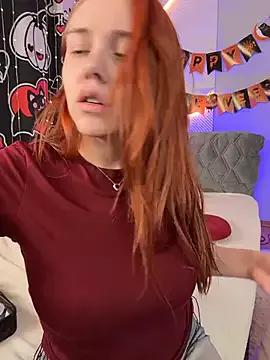 PollyVinice from StripChat is Freechat