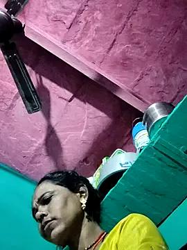 Pooja750 from StripChat