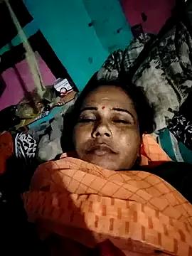 Pooja750 from StripChat