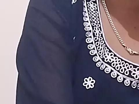 Pooja_queen003 from StripChat
