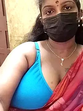 poojaa-rani from StripChat is Freechat