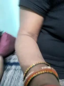 Poojabhabi02 webcams show profile image 