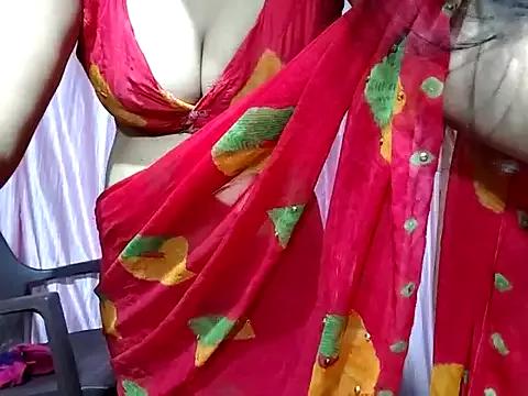 poojaxxx65 from StripChat