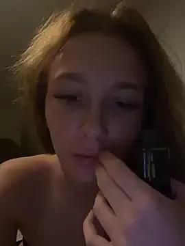 PoppyBabeMae from StripChat