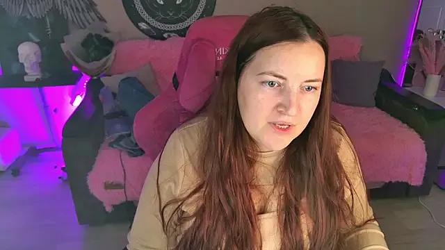 Discover our girls online shows and discover the company of countless livestreamers, with stunning shapes, sex toys and more.