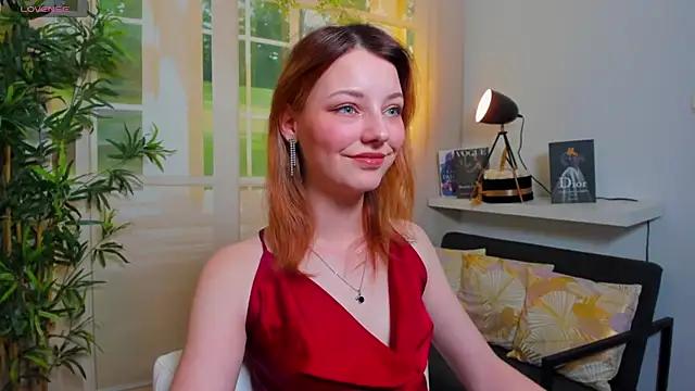 Discover our girls online shows and discover the company of countless livestreamers, with stunning shapes, sex toys and more.