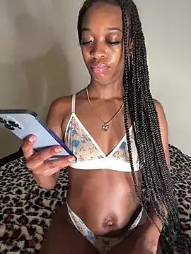 PrettypetitePrincess from StripChat is Freechat