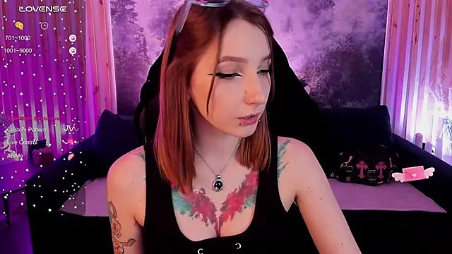 Discover our girls online shows and discover the company of countless livestreamers, with stunning shapes, sex toys and more.
