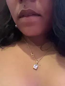 Priyadevi17 webcams show profile image 