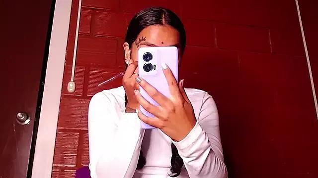 Priyalakshmi_ webcams show profile image 