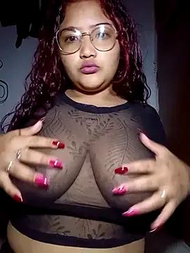 Discover our girls online shows and discover the company of countless livestreamers, with stunning shapes, sex toys and more.