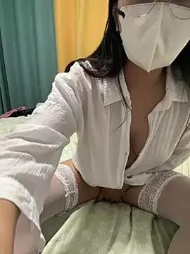 Discover our girls online shows and discover the company of countless livestreamers, with stunning shapes, sex toys and more.