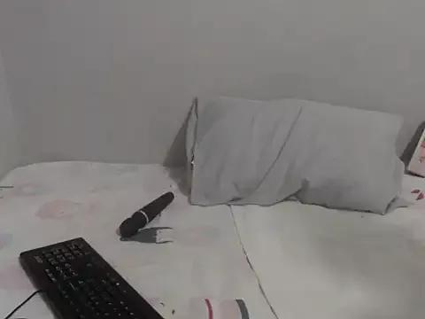 PurpleiceXX from StripChat