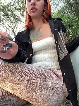 PurpleLinn from StripChat