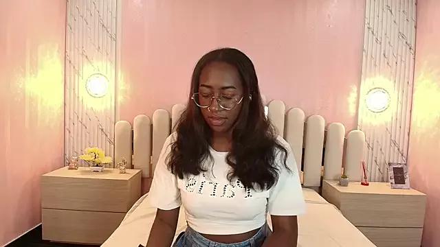Qeen_blackk from StripChat